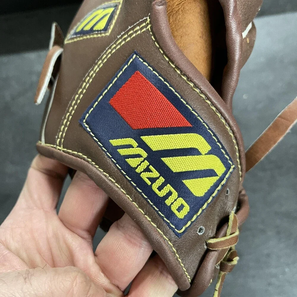 Vintage Mizuno Baseball Glove Mens 11 Brown Max Flex Steerhide Right Hand MT560